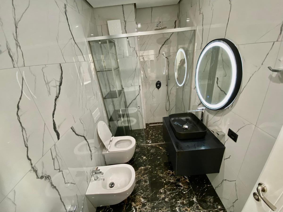 Appartement Lux 02 + Free Parking Post